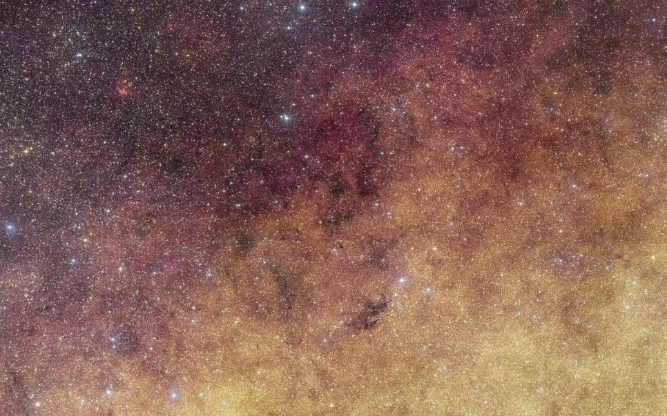 银河系——这颗拥有逾六千万颗恒星的星体核心：欧洲航天局拍摄的照片